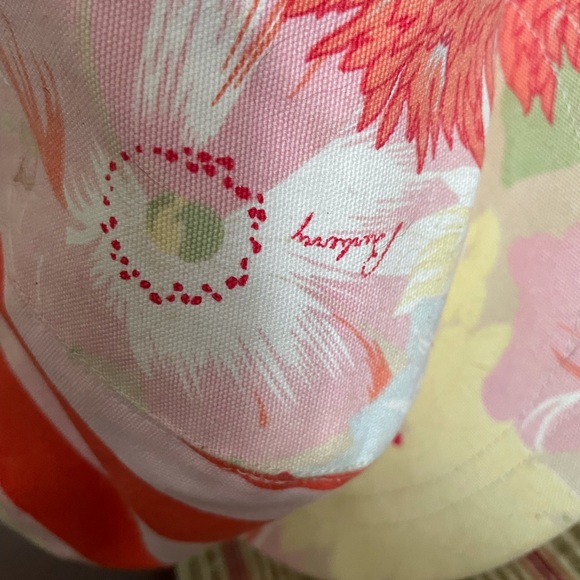 Burberry hat - Picture 4 of 8